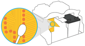 Cleaning the contacts in the carriage