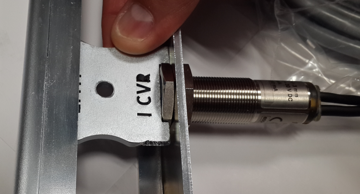 Installing the sensor | HP® Support