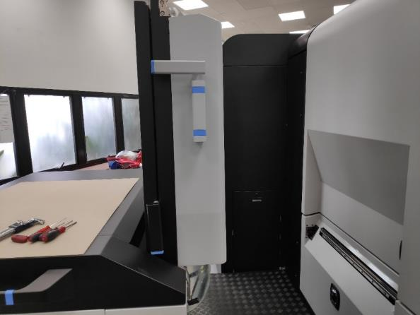 Removing the stacker and theattachment frame | HP® Customer Support