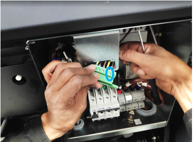 Connecting the new thin blackwire | HP® Customer Support