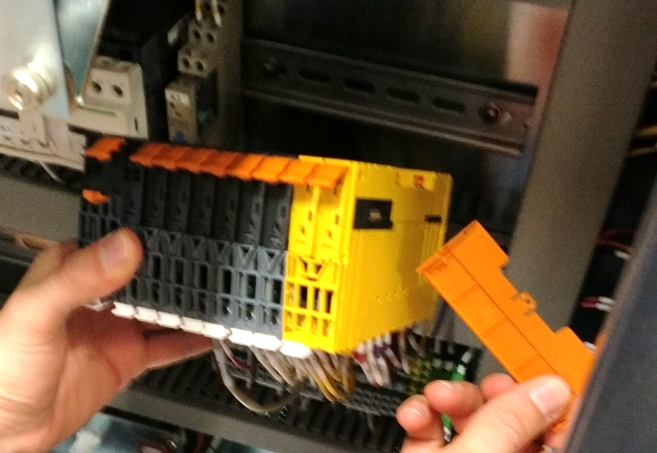 Installingthe electrical controller (kit CA554-01252) | HP® Support